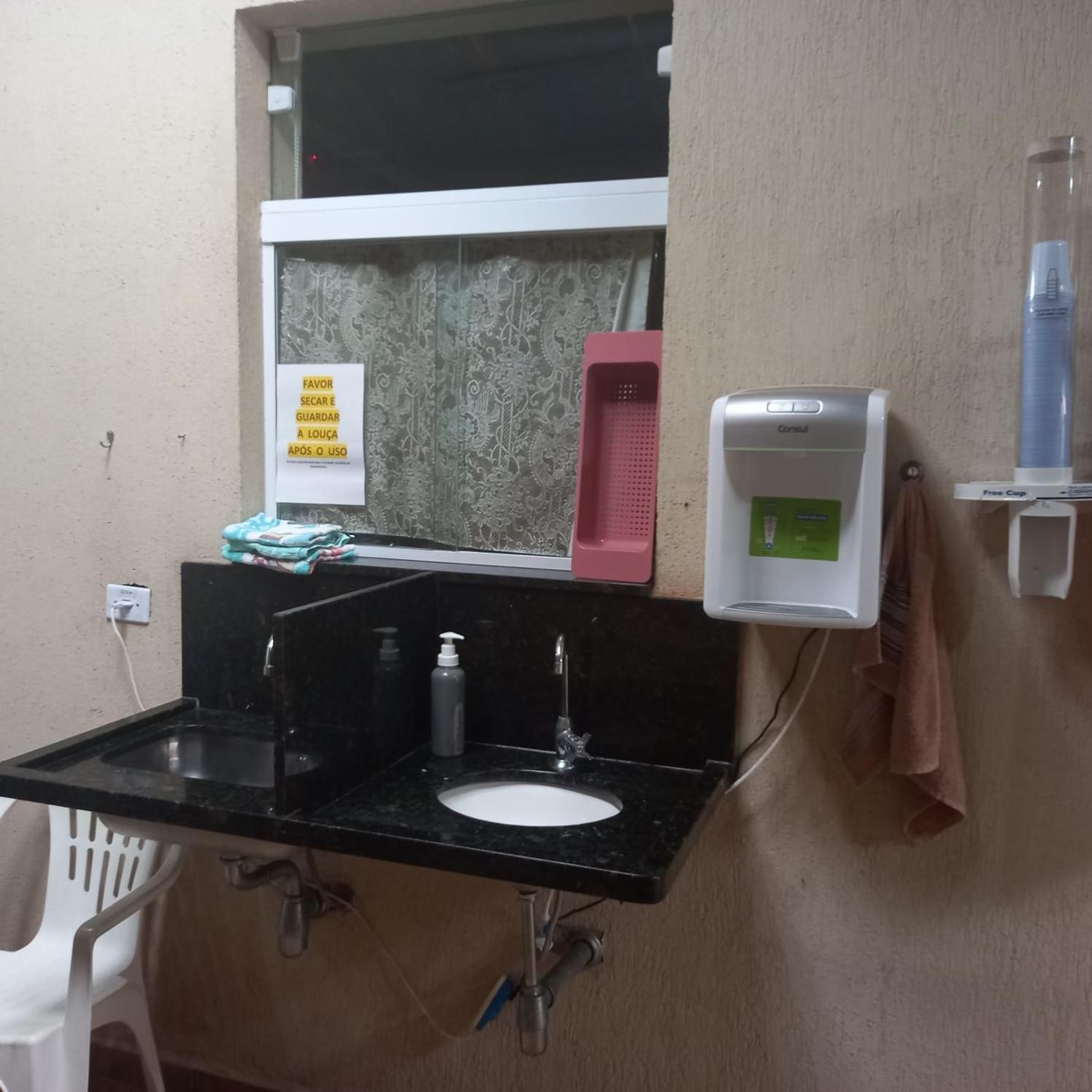 Pousada Parque Suites Estacionamento E Piscina Guarujá Eksteriør bilde